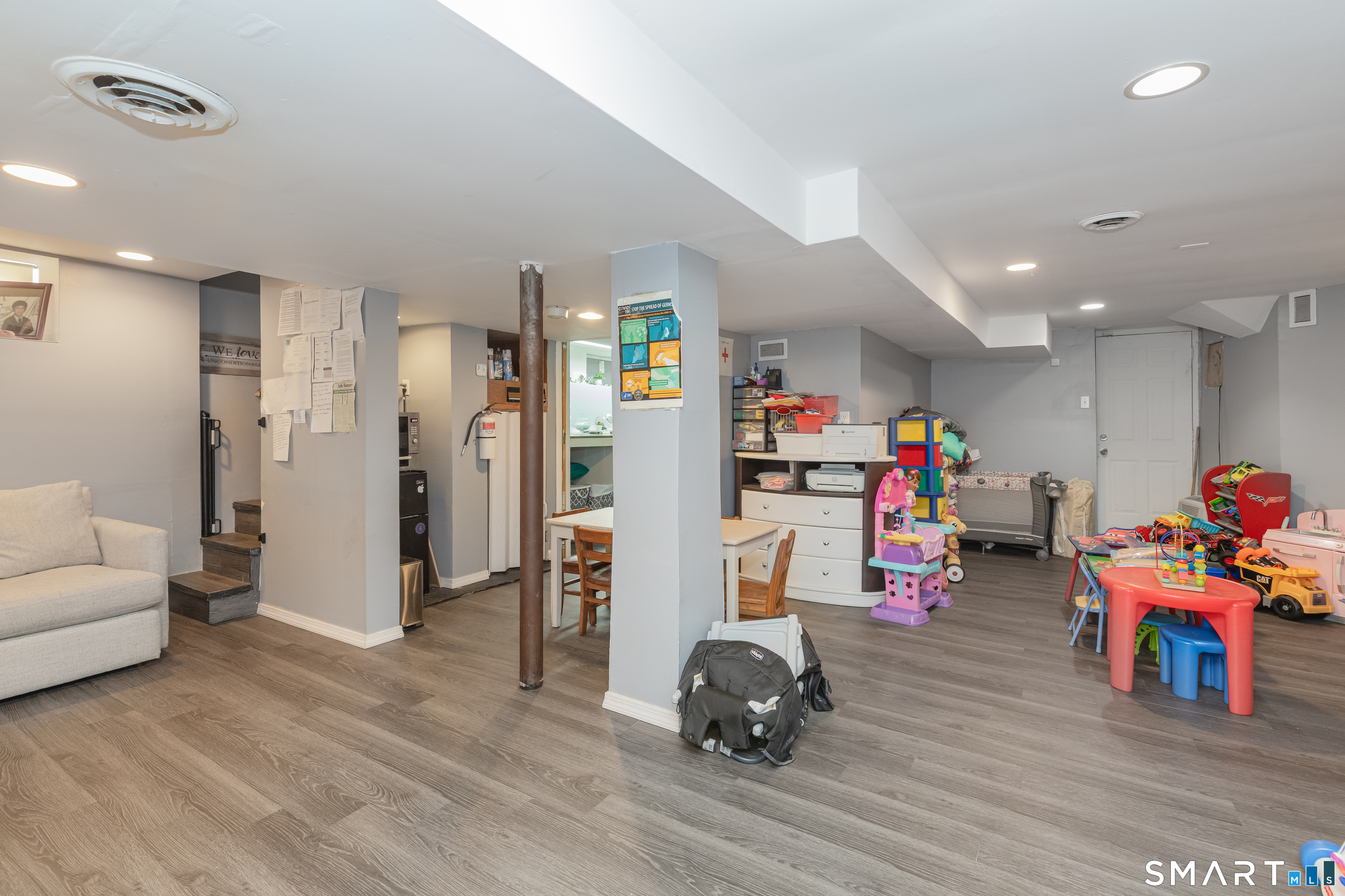 578 Beechmont Avenue