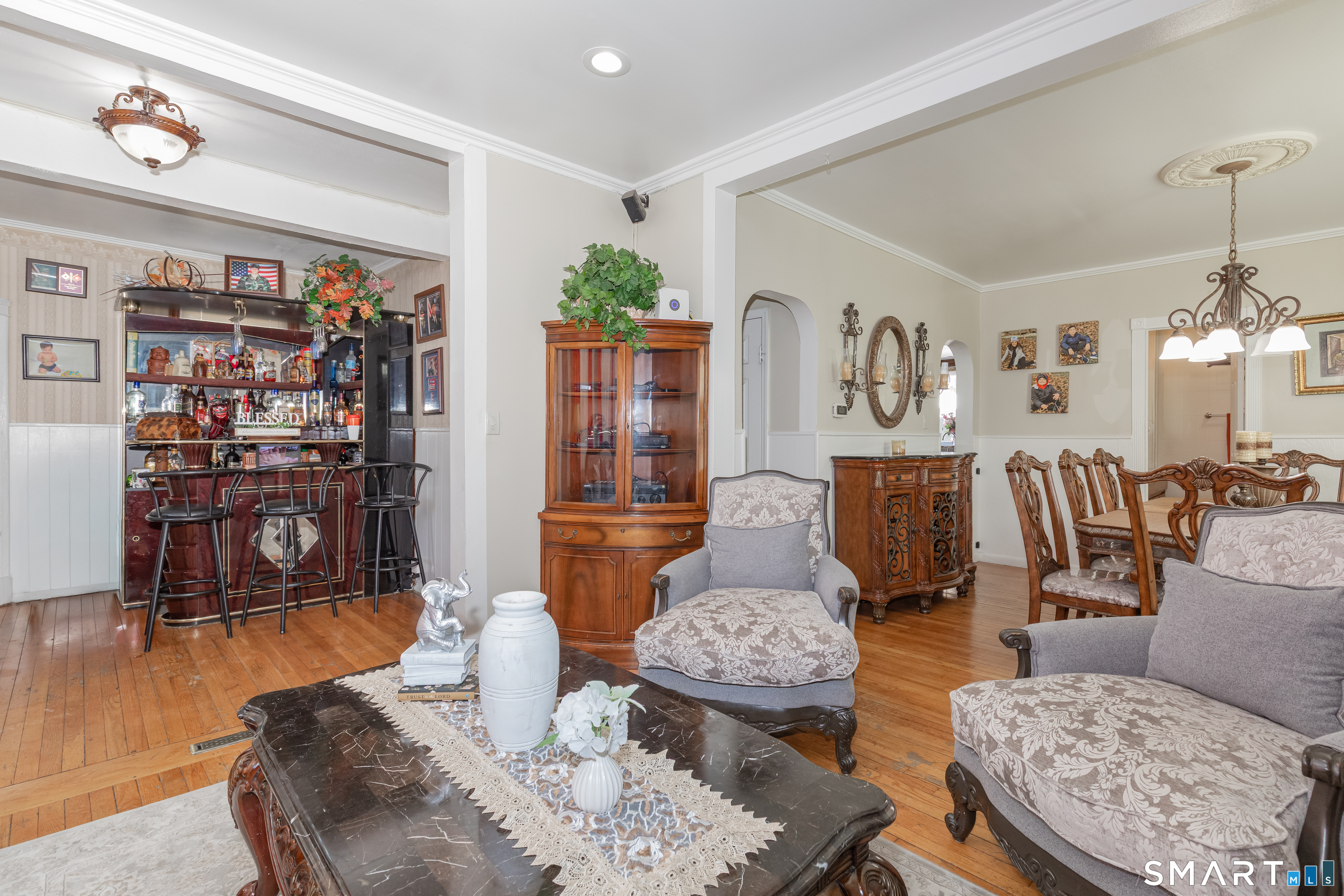 578 Beechmont Avenue