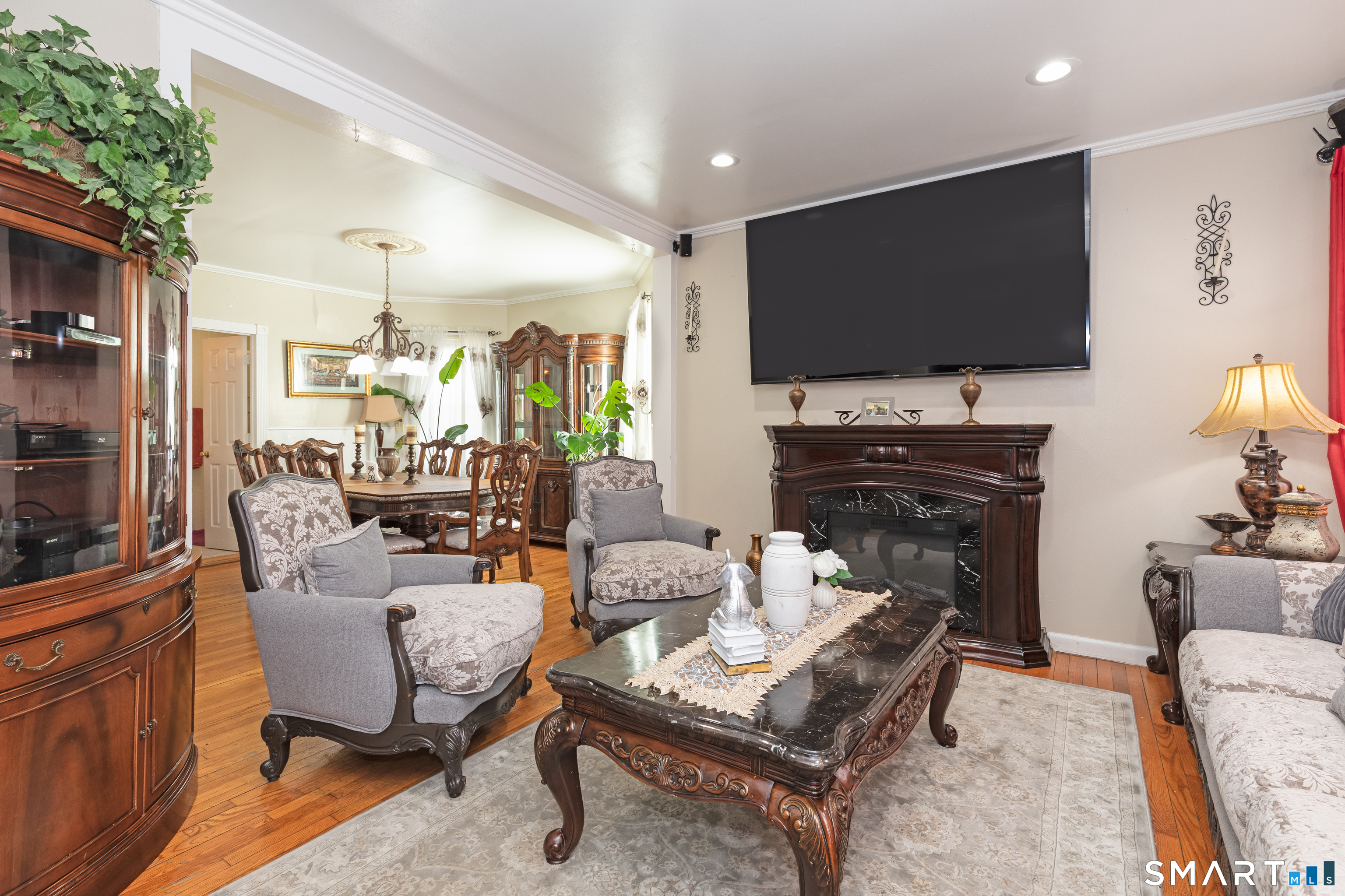 578 Beechmont Avenue