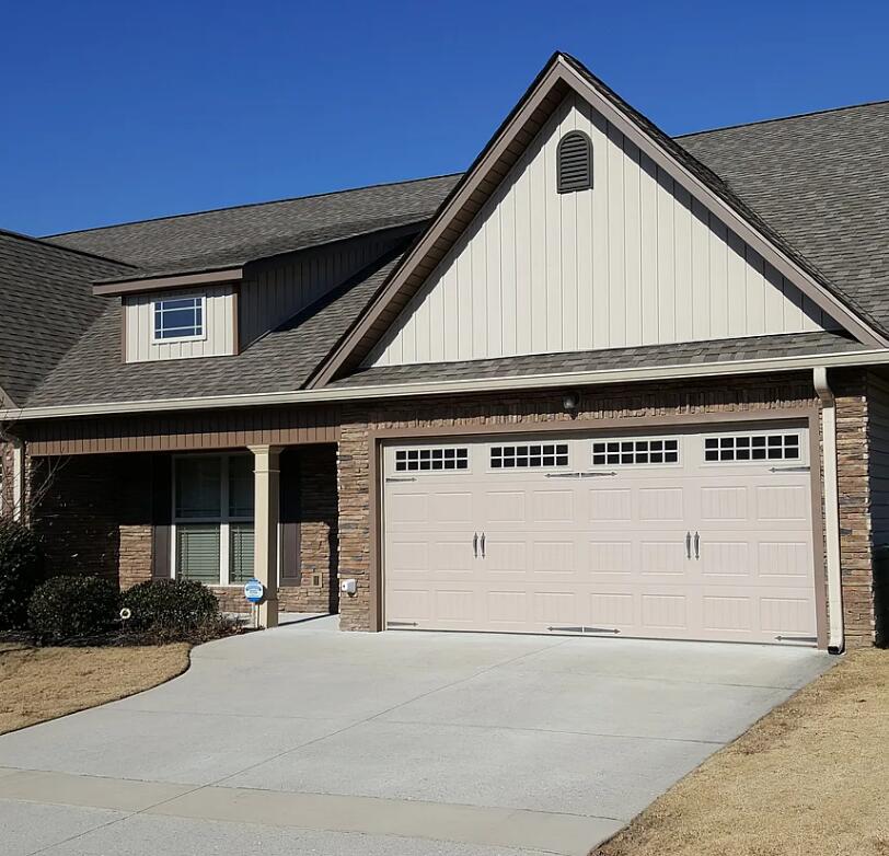 6889 Village Lake Circle