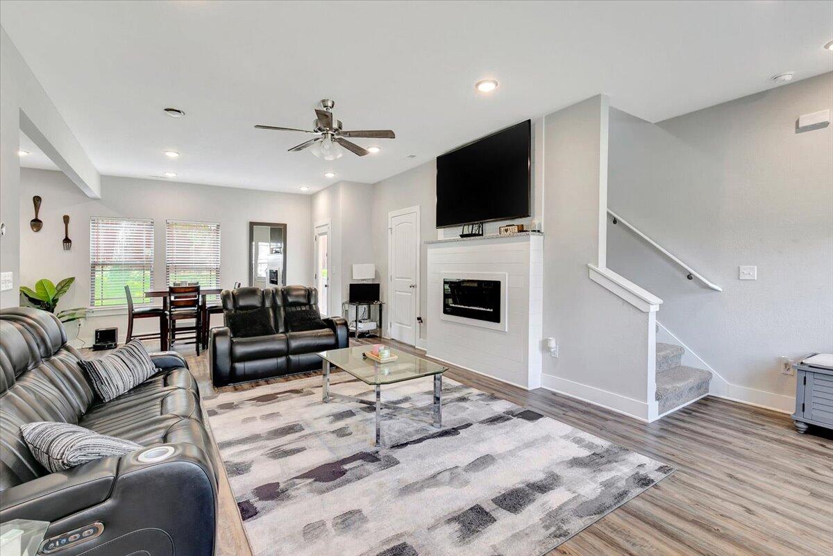 25 Rock Bridge Drive