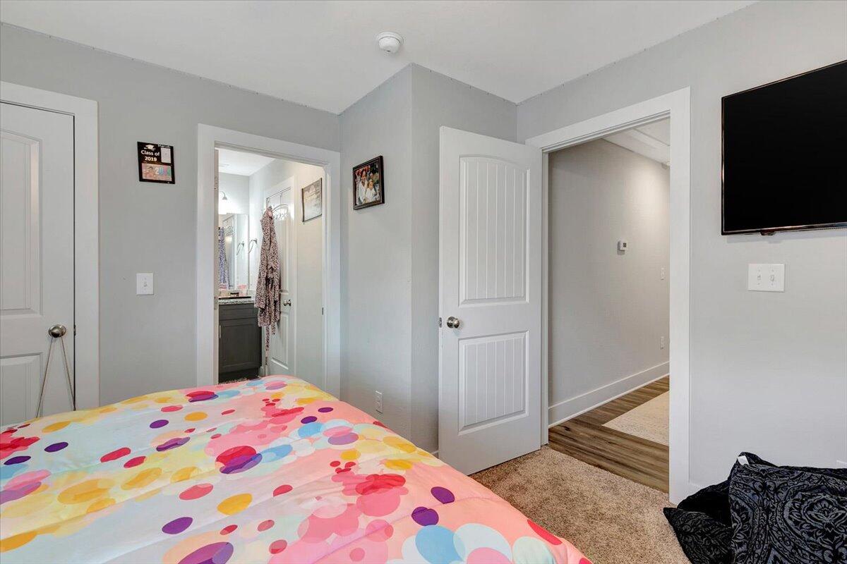 25 Rock Bridge Drive