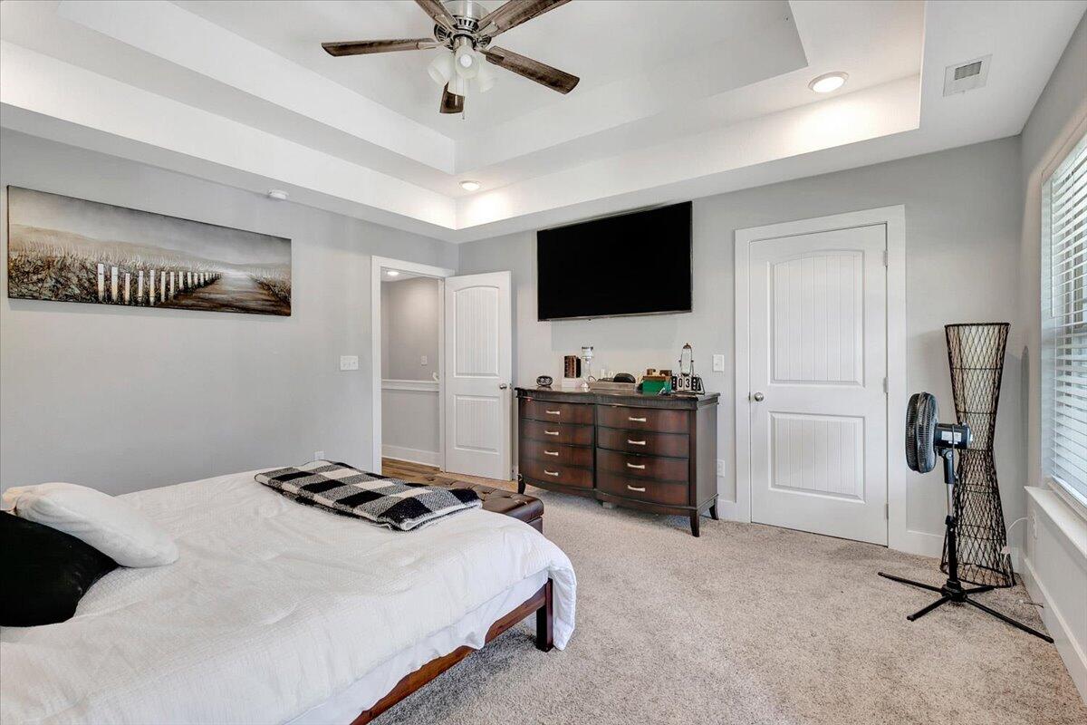 25 Rock Bridge Drive