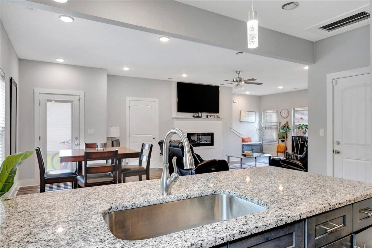 25 Rock Bridge Drive