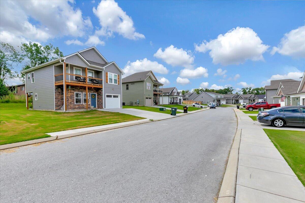 25 Rock Bridge Drive