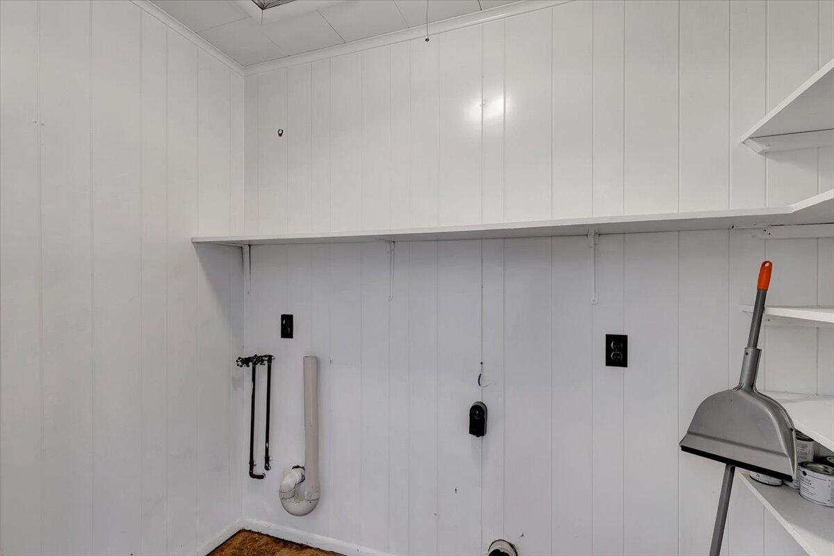 1157 S Seminole Drive