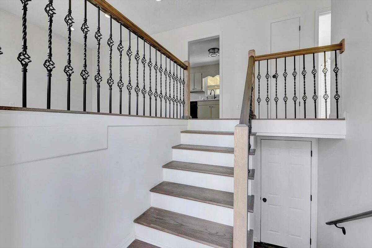 4050 NE Brookcrest Drive