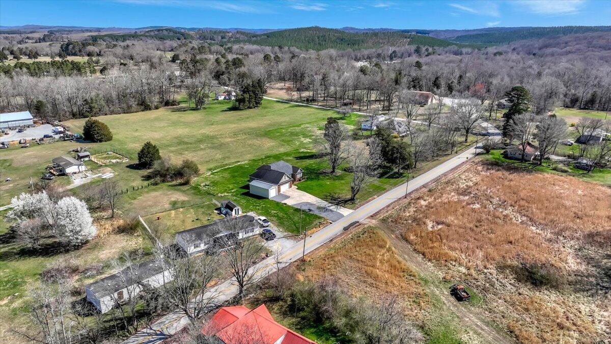 5517 Bunker Hill Road