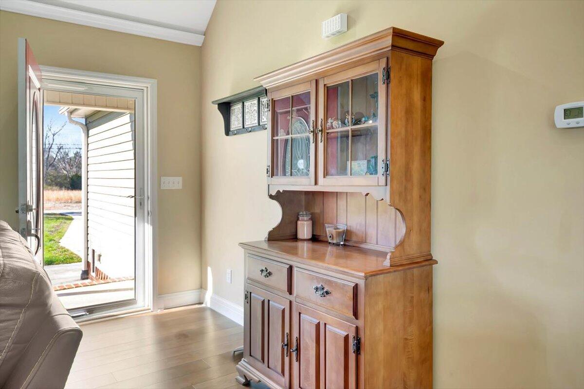 5517 Bunker Hill Road