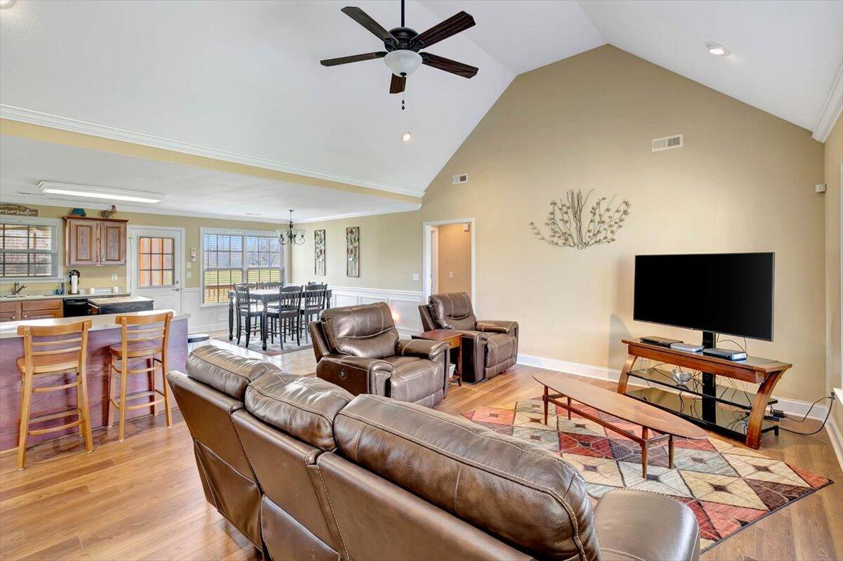 5517 Bunker Hill Road