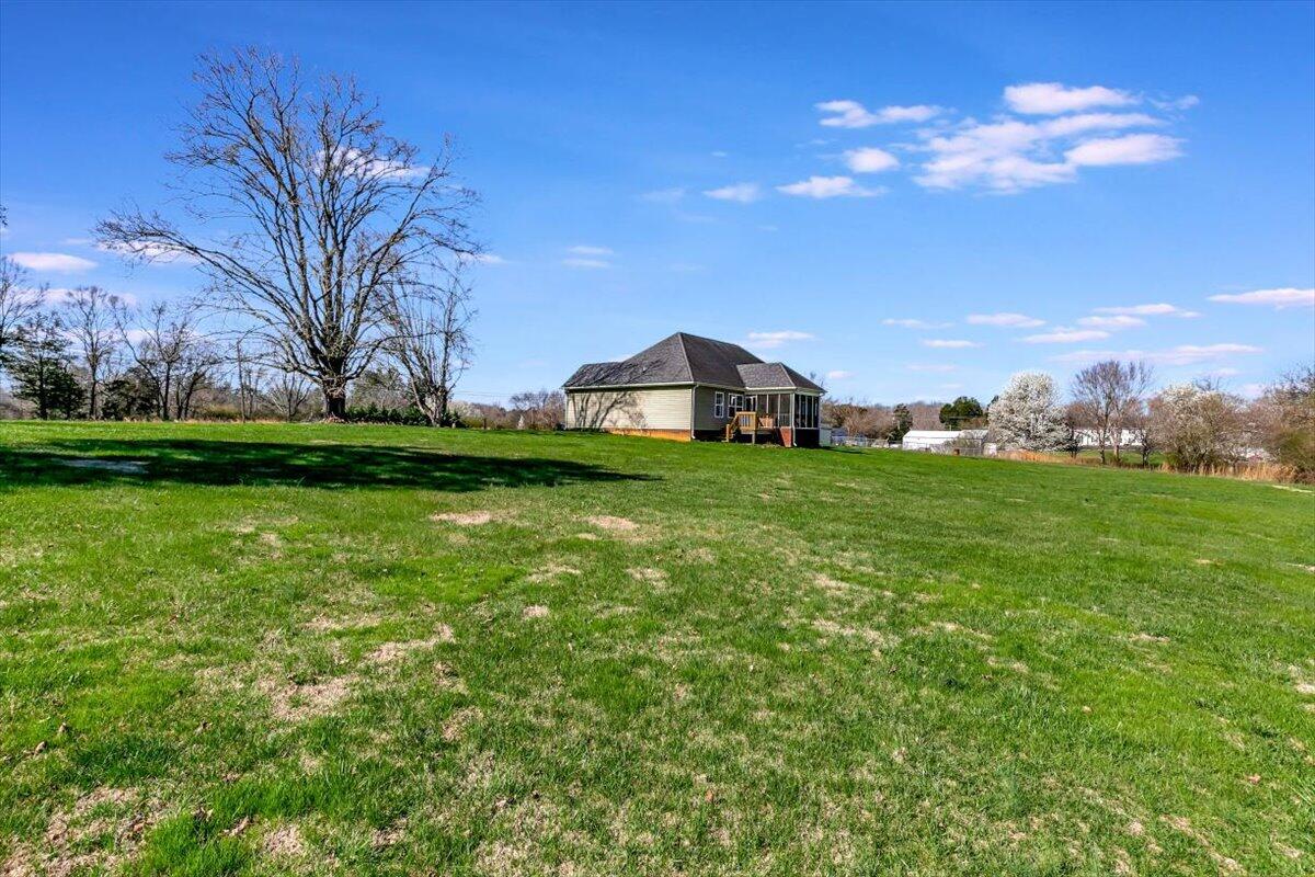 5517 Bunker Hill Road