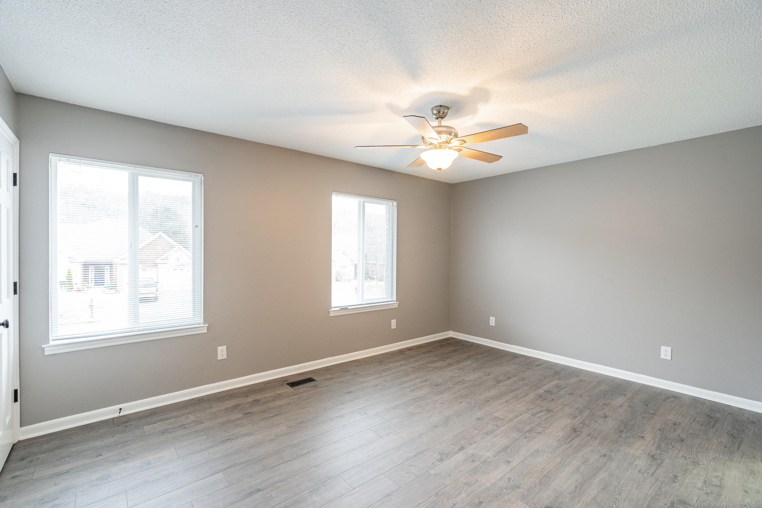 6413 Brookmead Circle