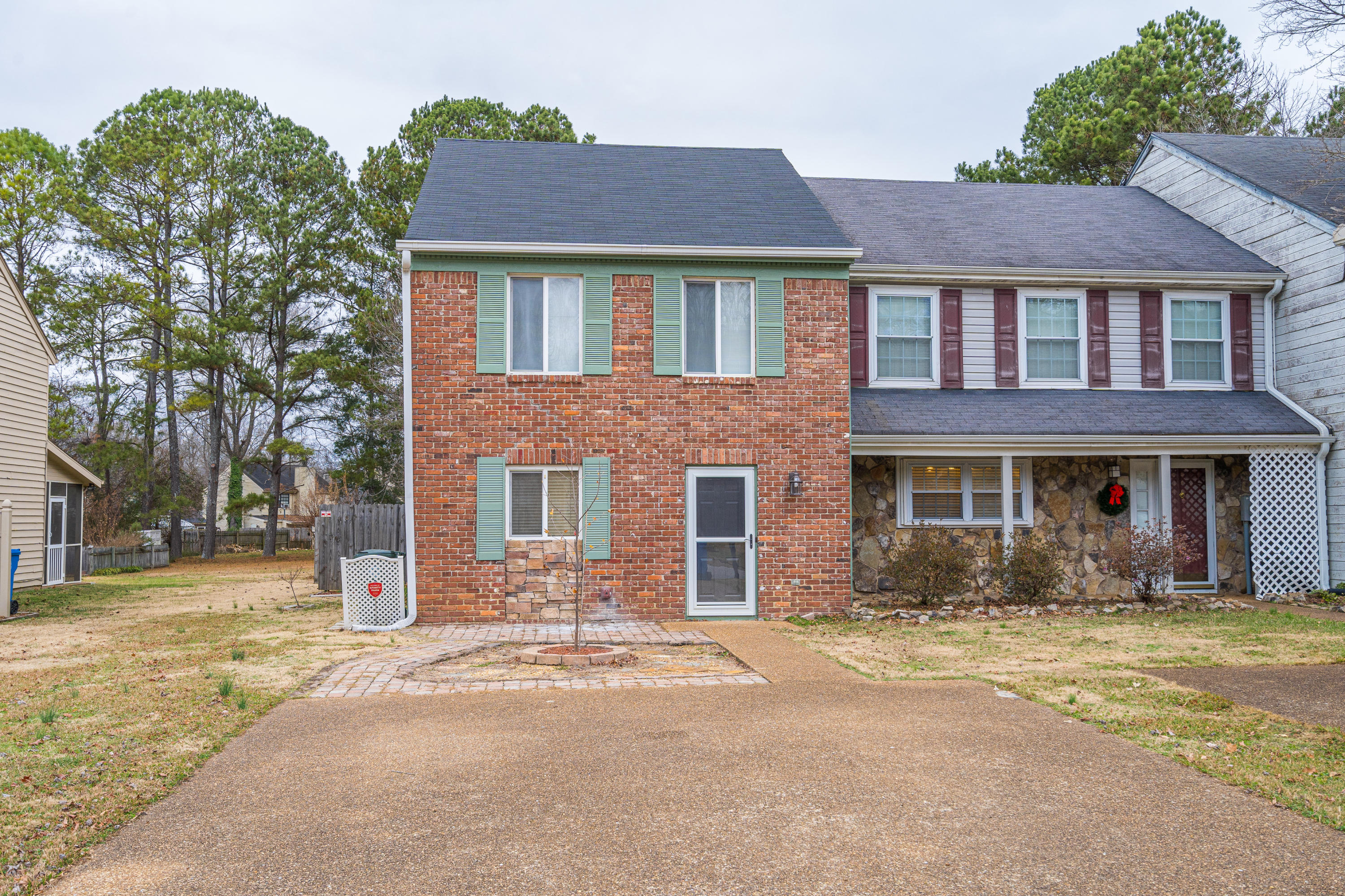 6413 Brookmead Circle