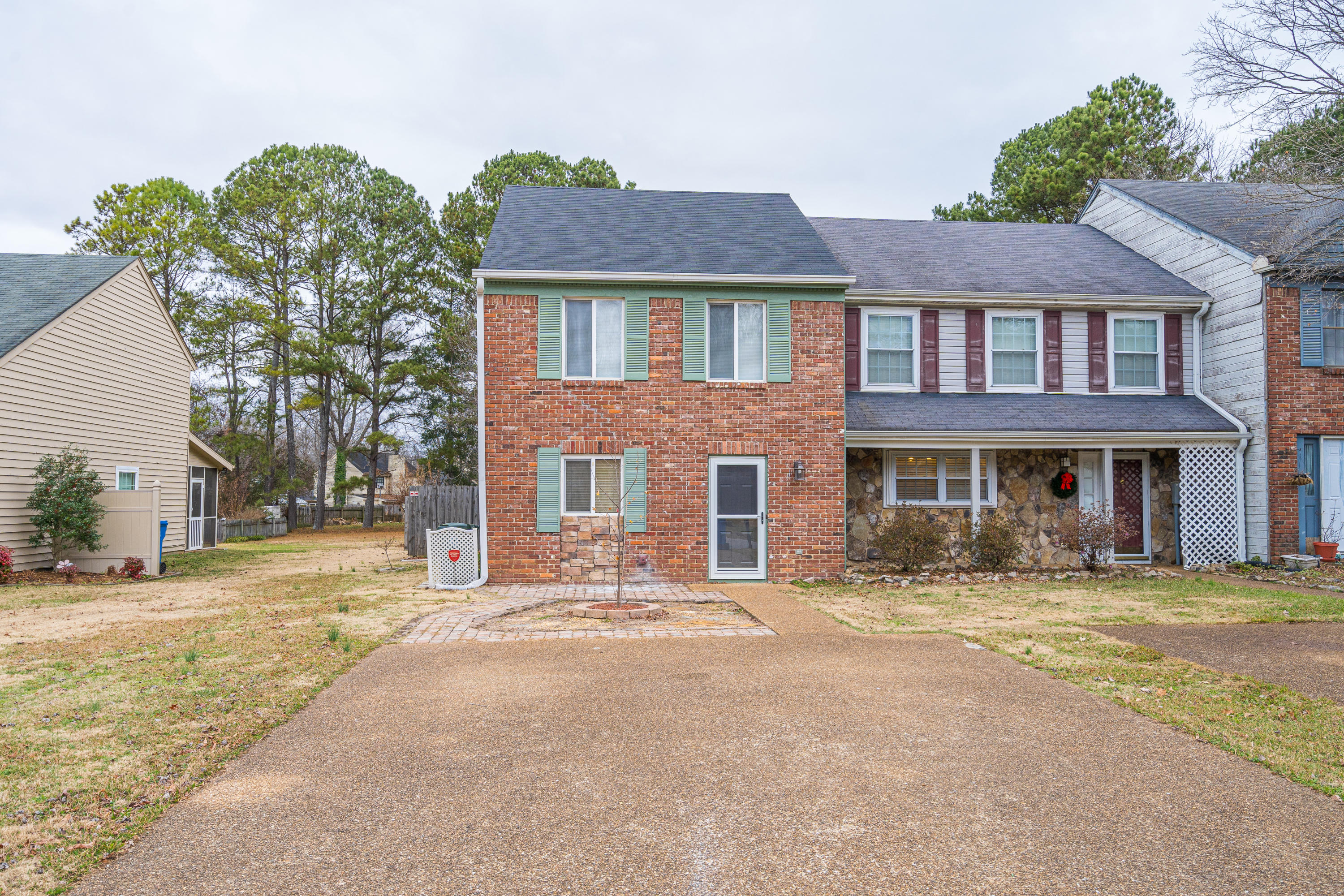 6413 Brookmead Circle