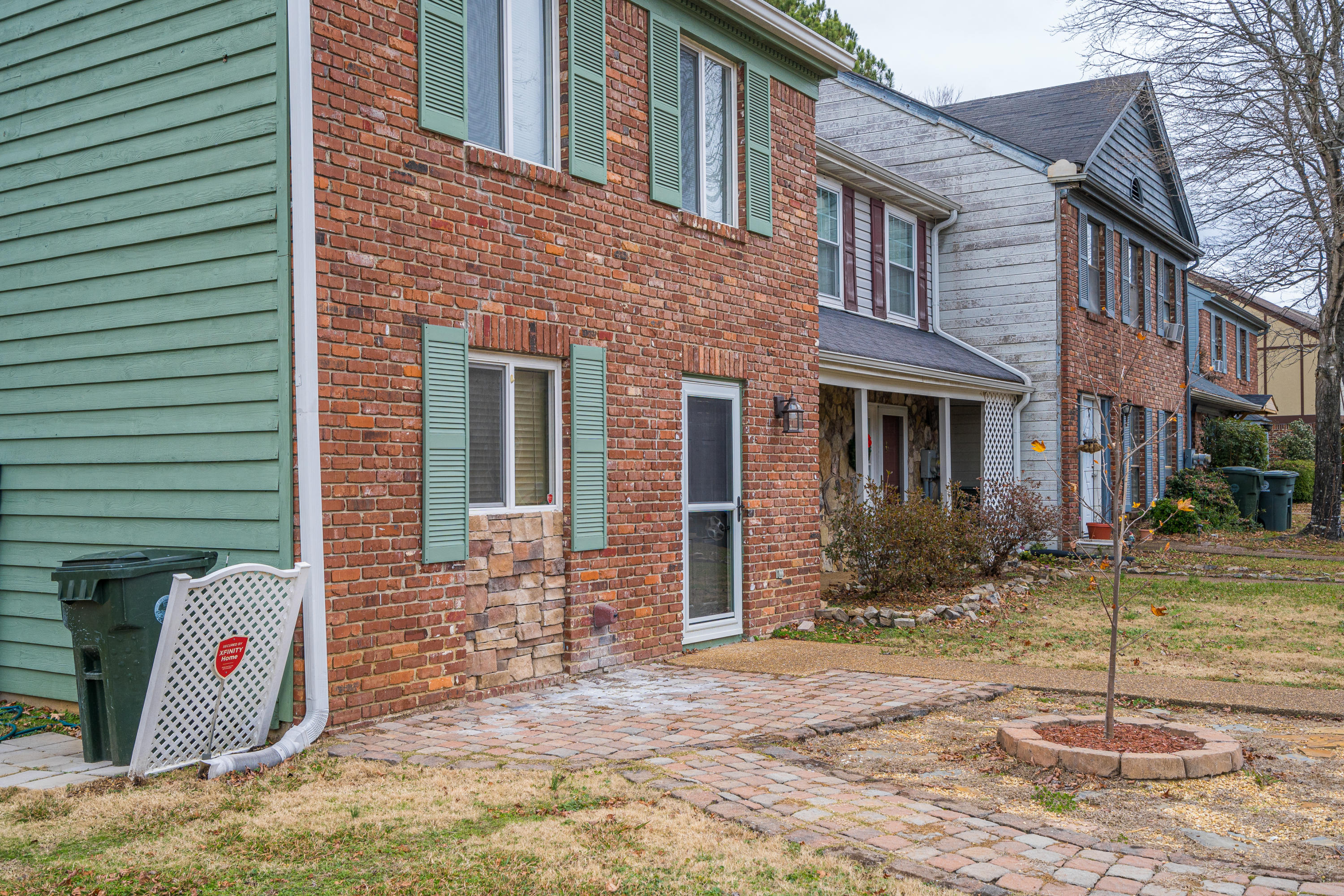 6413 Brookmead Circle