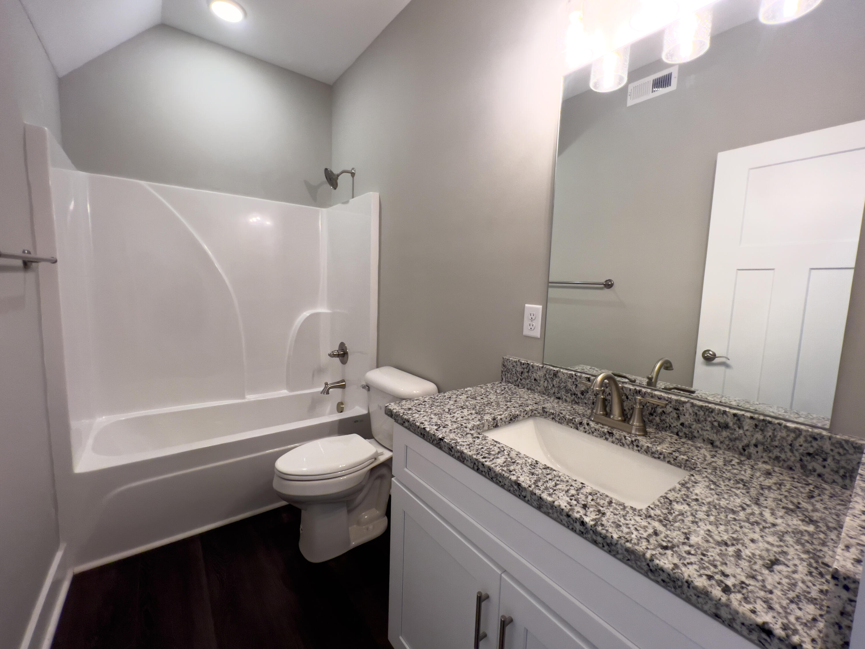 9506 State Street, B