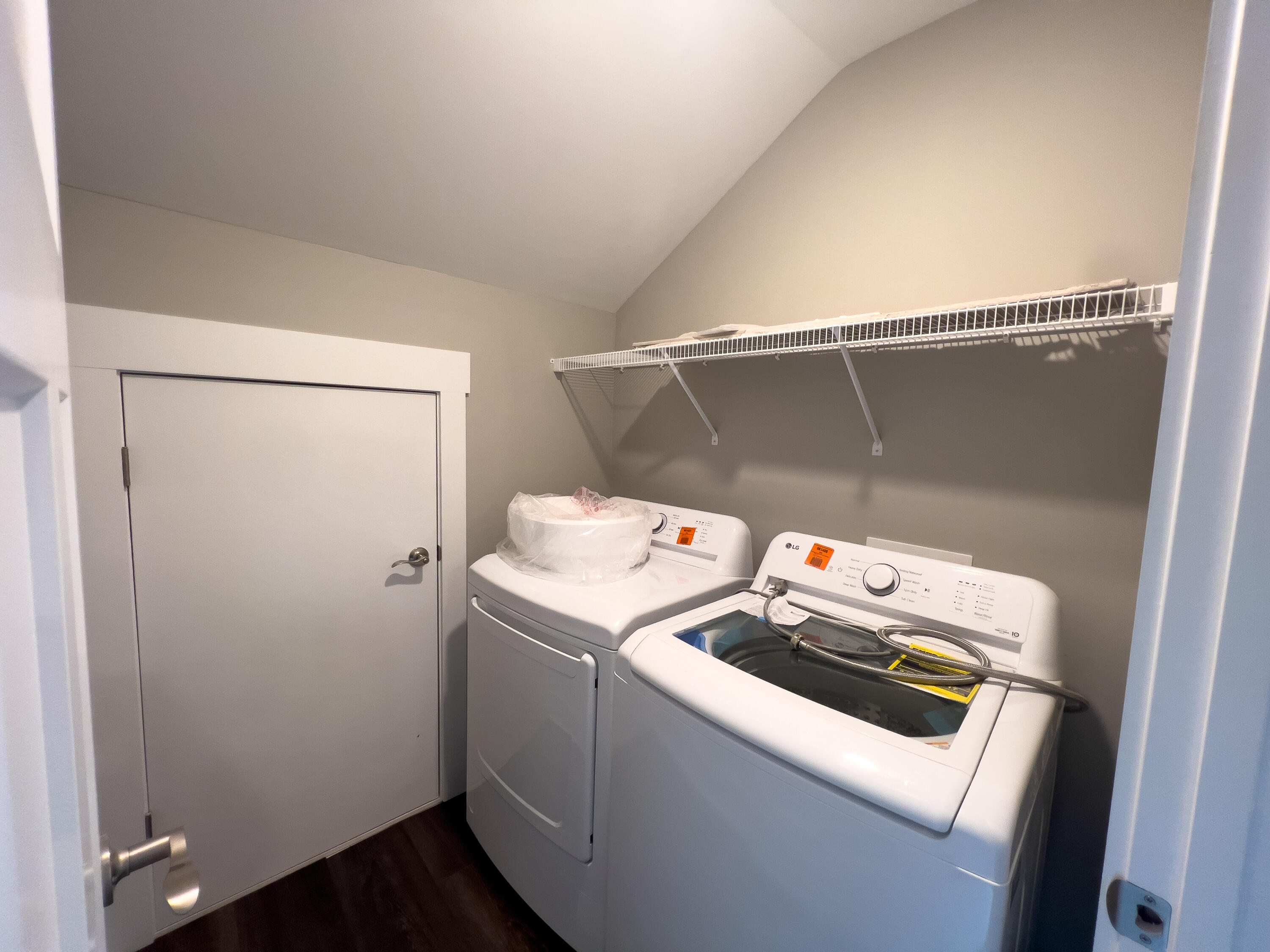 9504 State Street, A