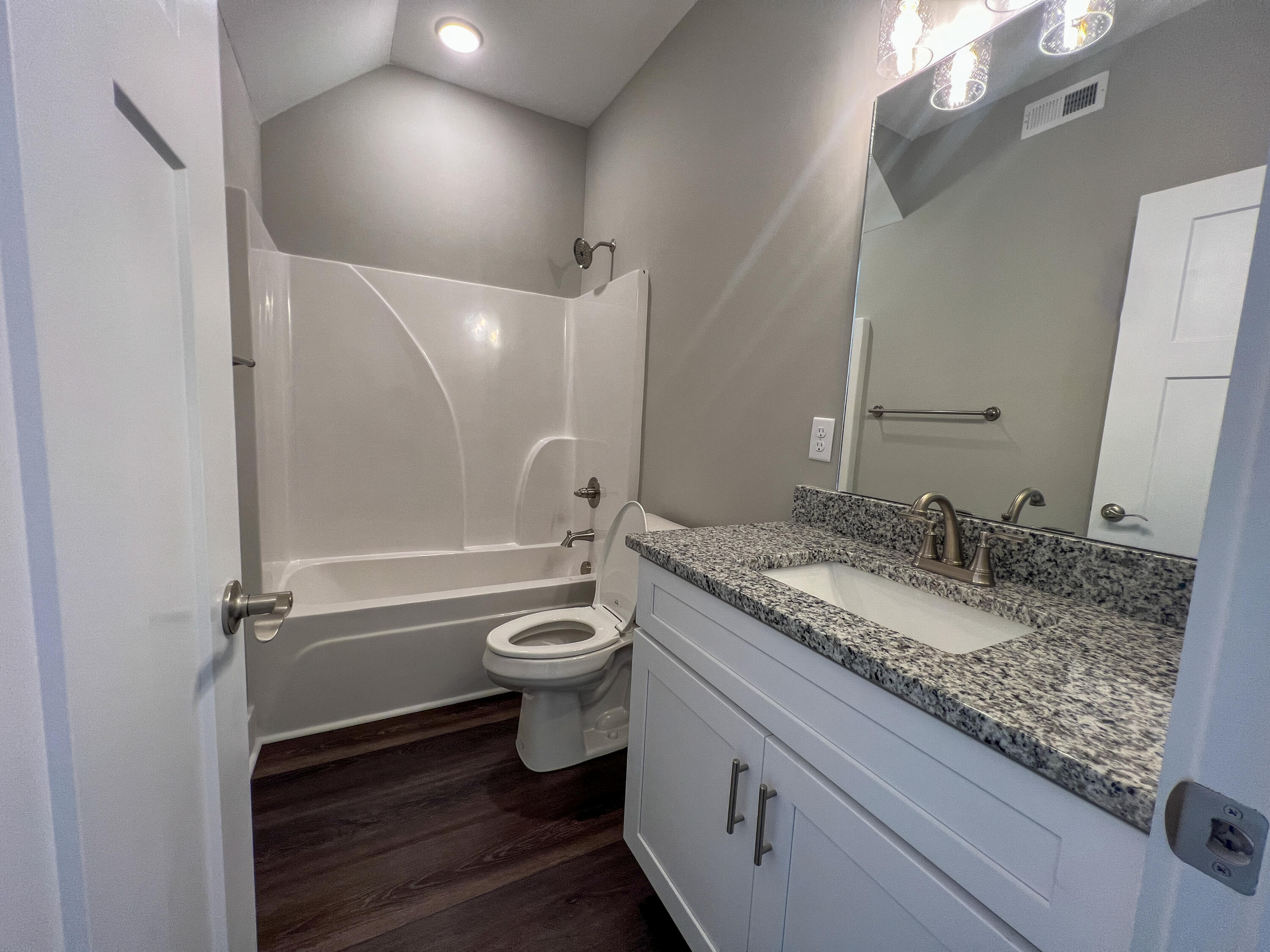 9504 State Street, B