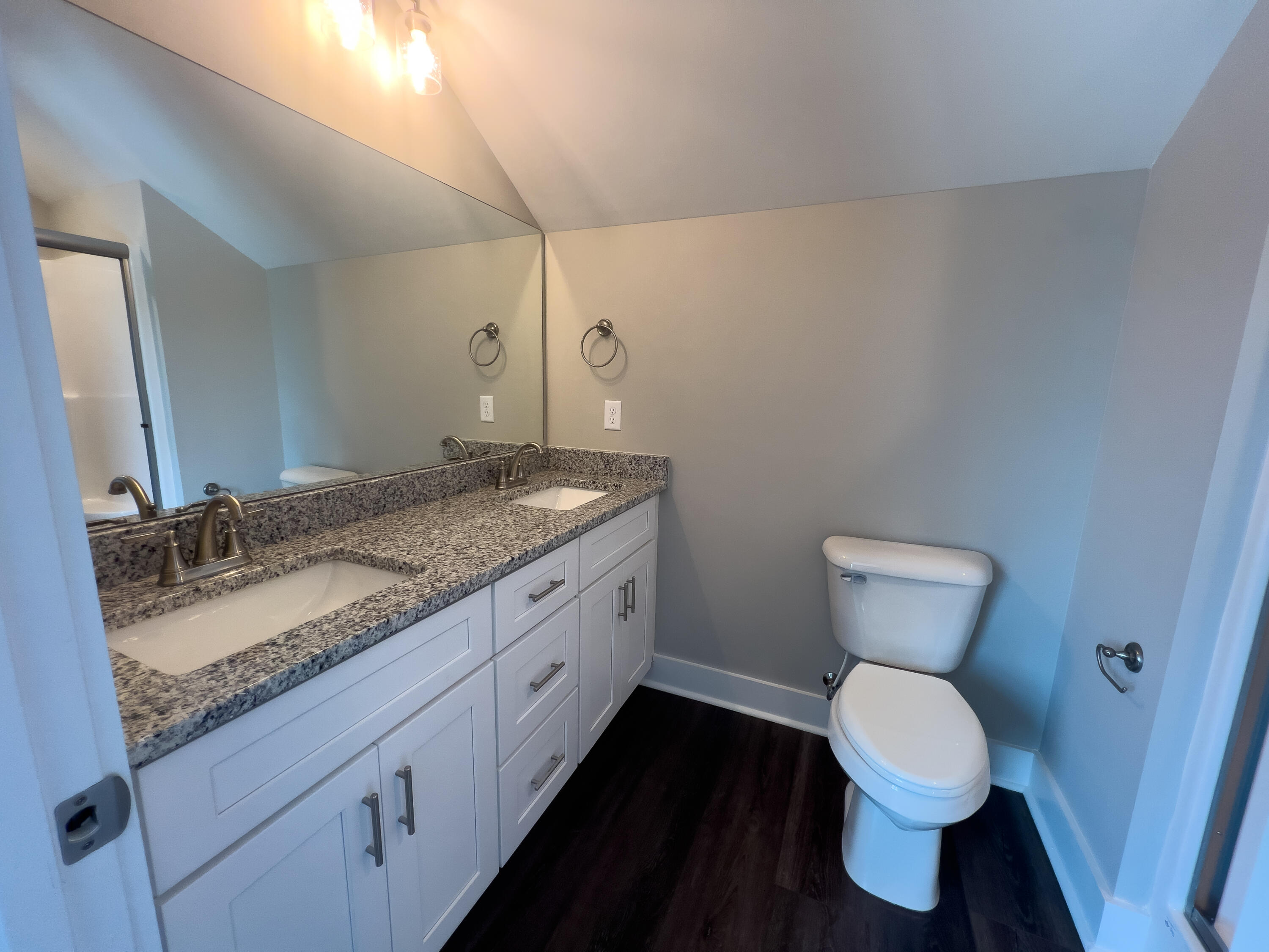 9504 State Street, B