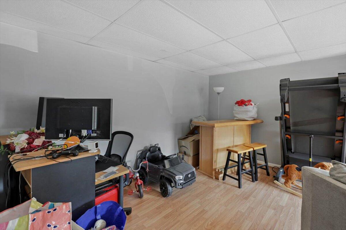 8931 N Hickory Valley Road