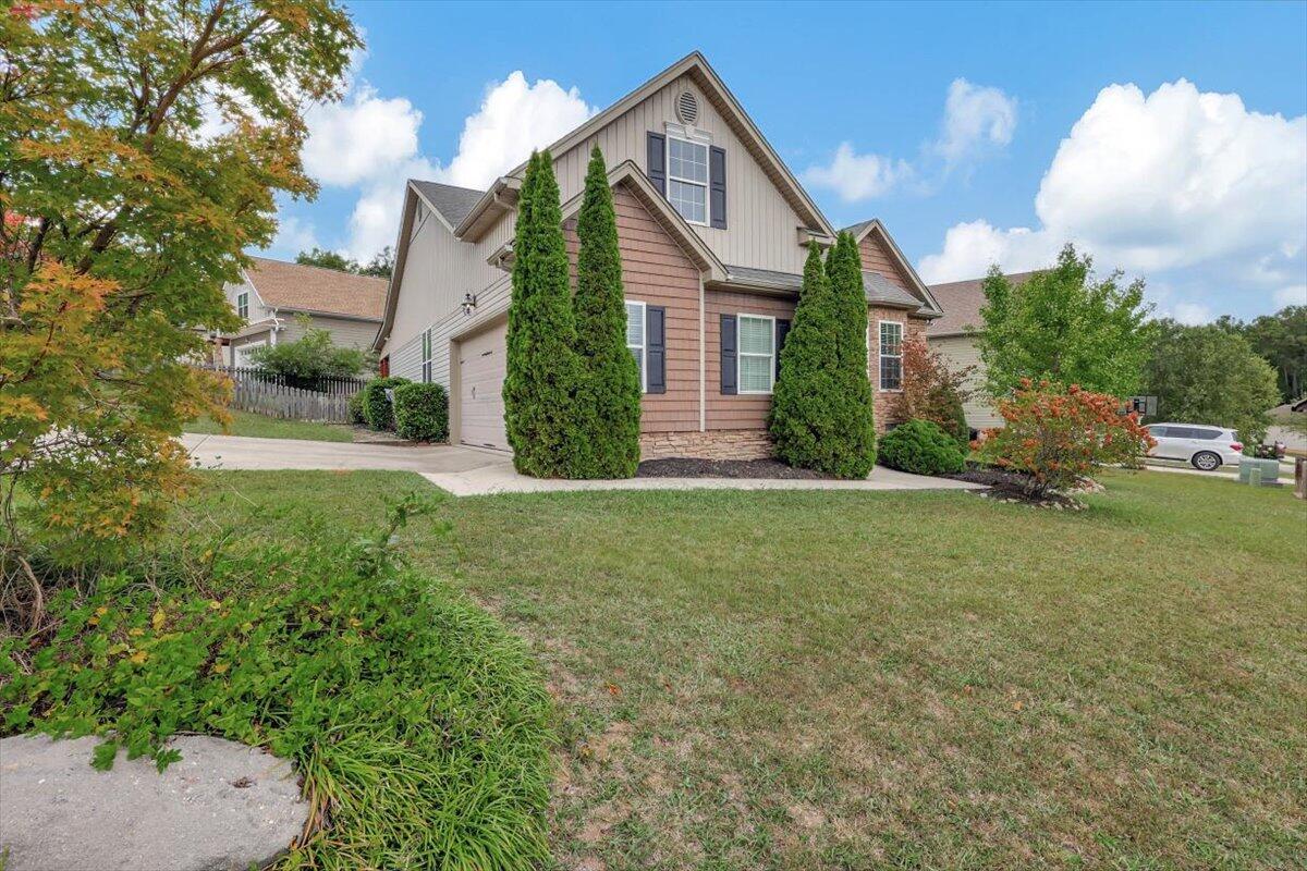 8614 Maple Valley Drive