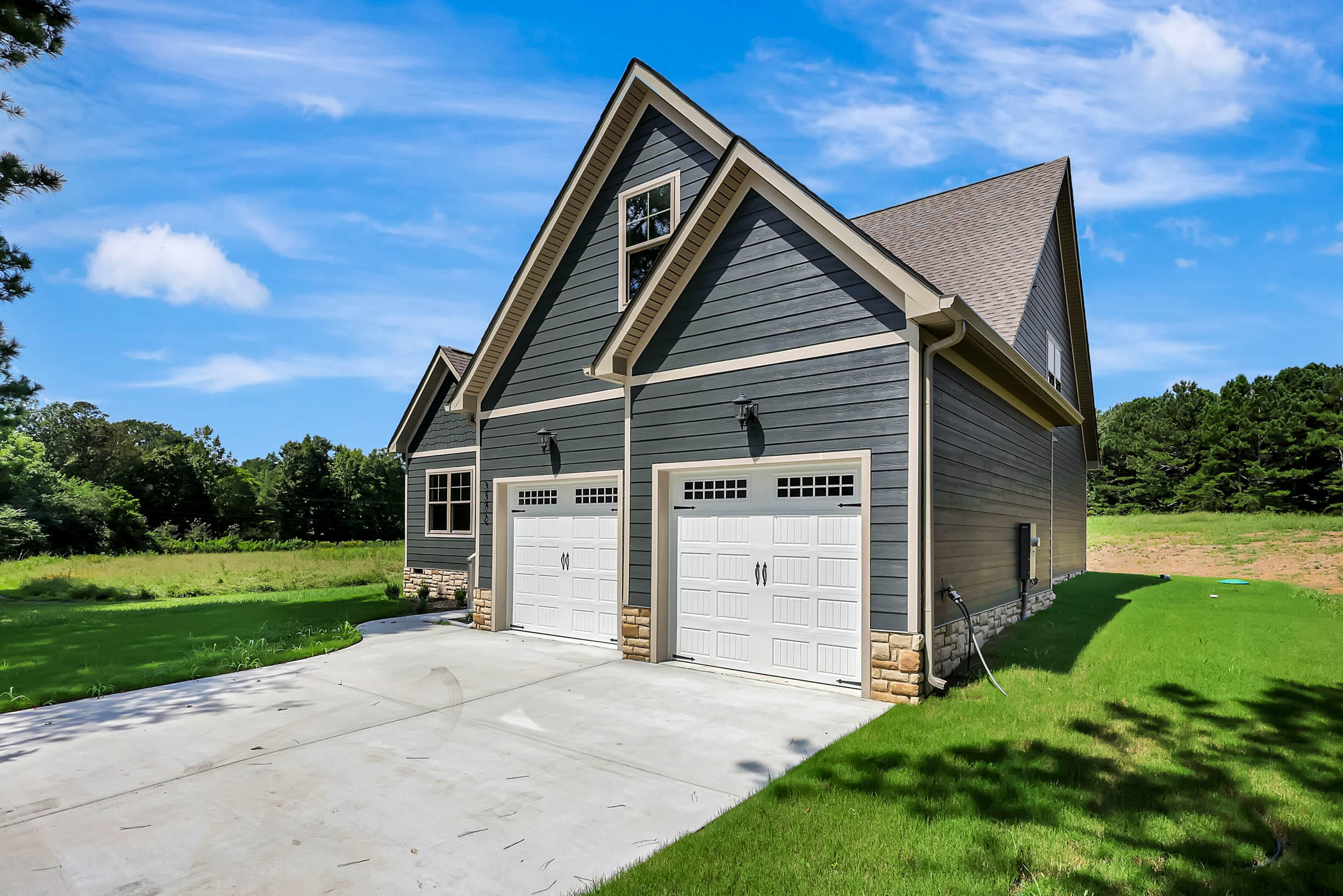 3372 Tunnel Hill Road