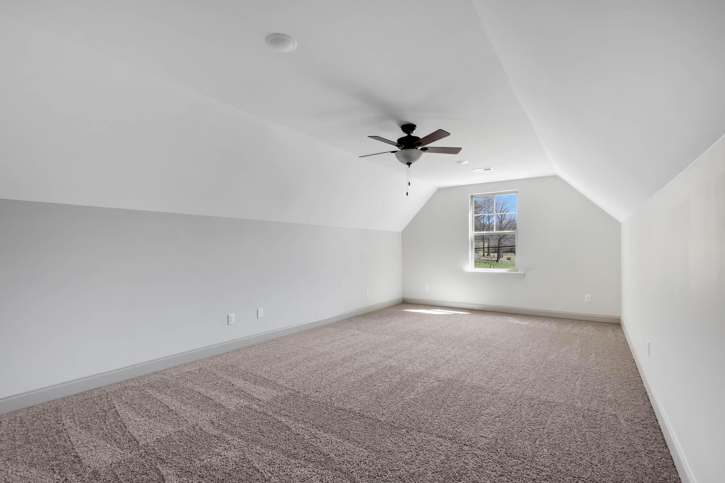 3372 Tunnel Hill Road