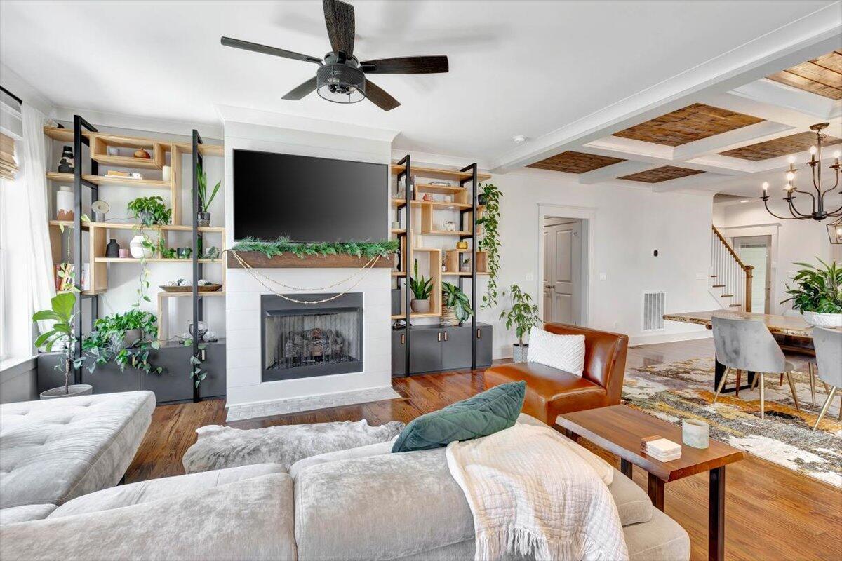 4129 Barnsley Loop