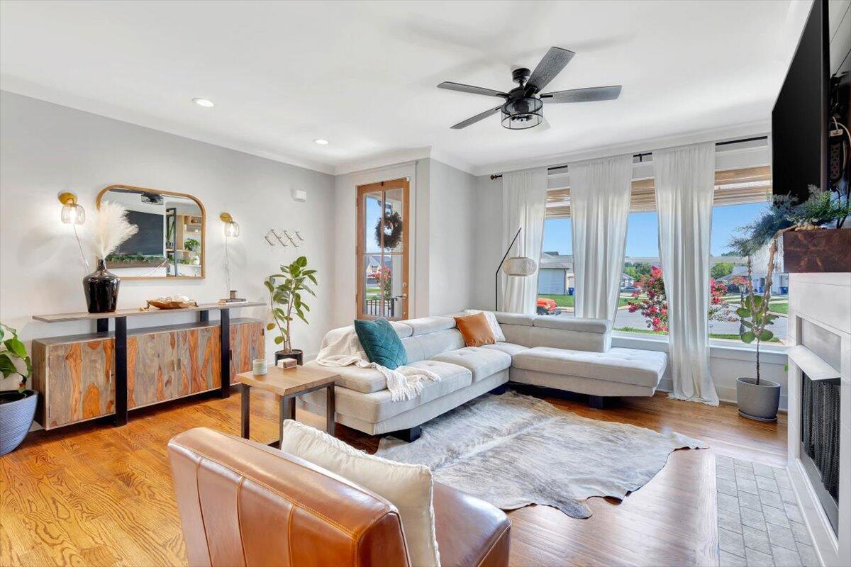 4129 Barnsley Loop