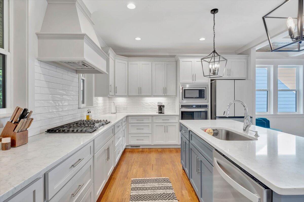 4129 Barnsley Loop