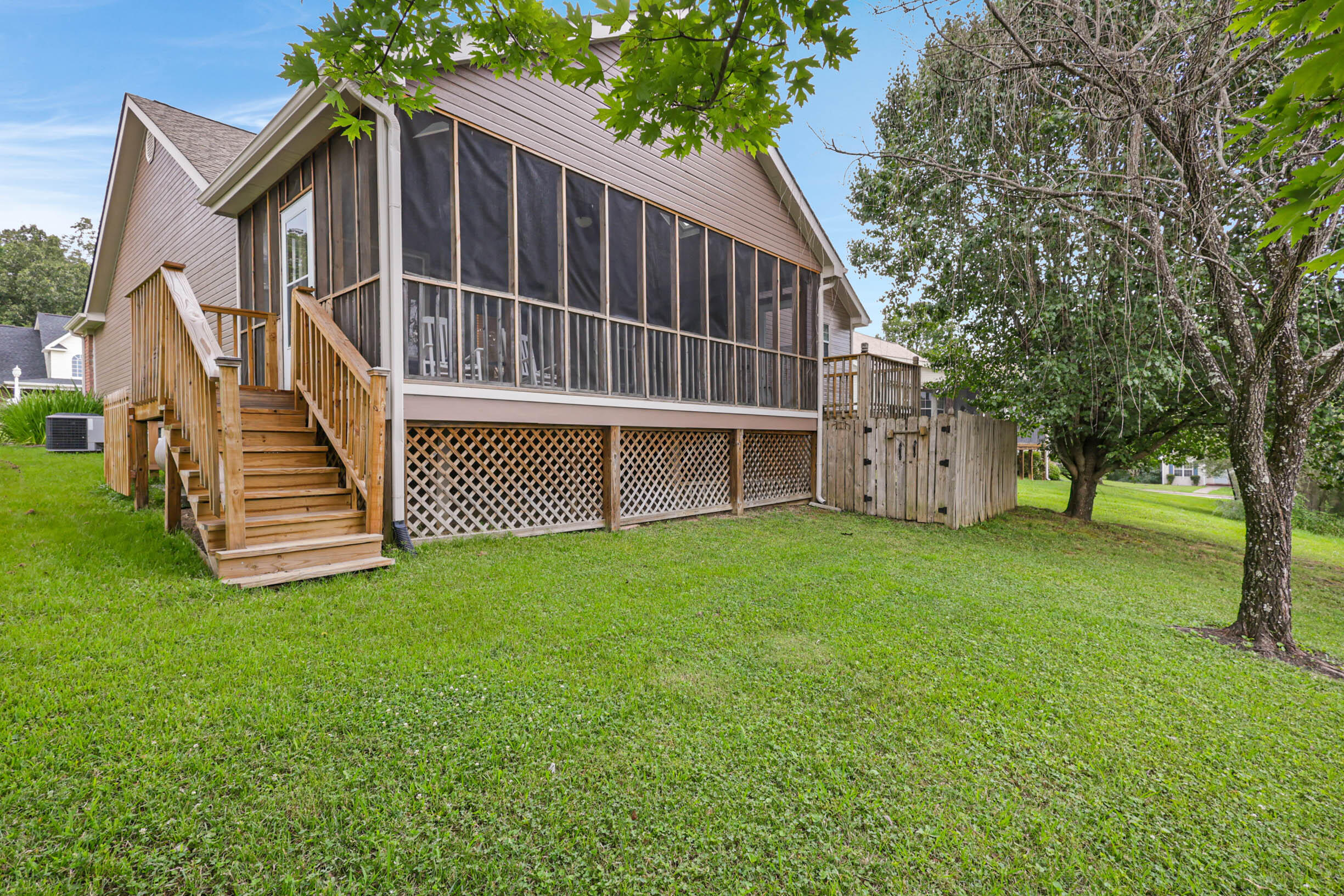 976 Fuller Glen Circle