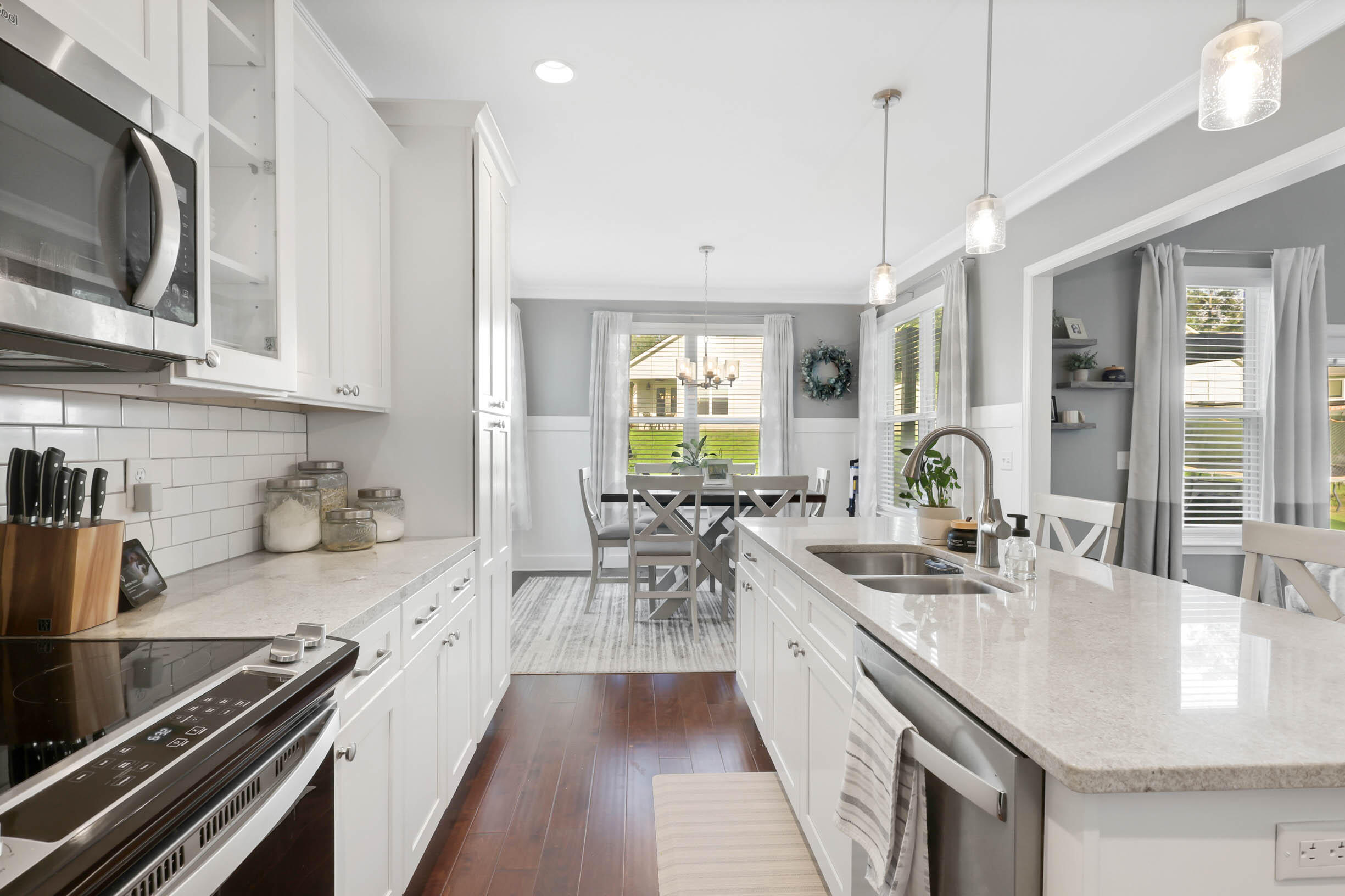 9322 Fremont Way