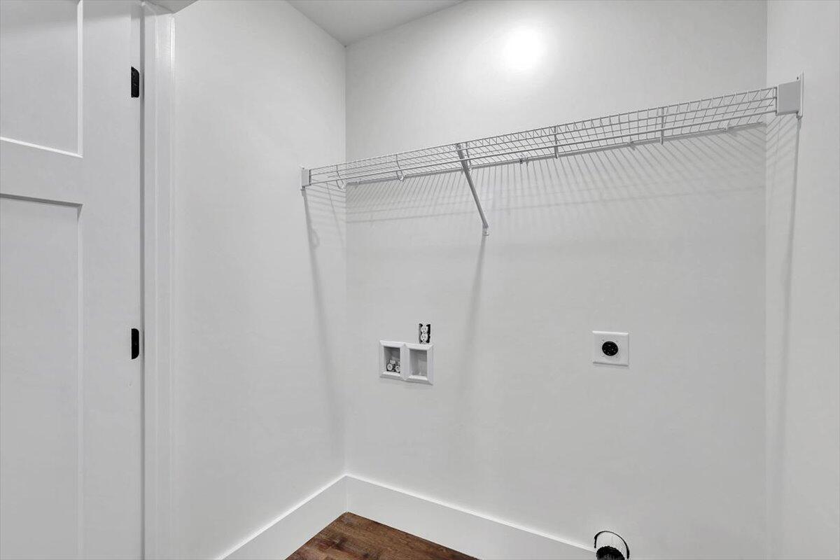 7592 Grasshopper Road