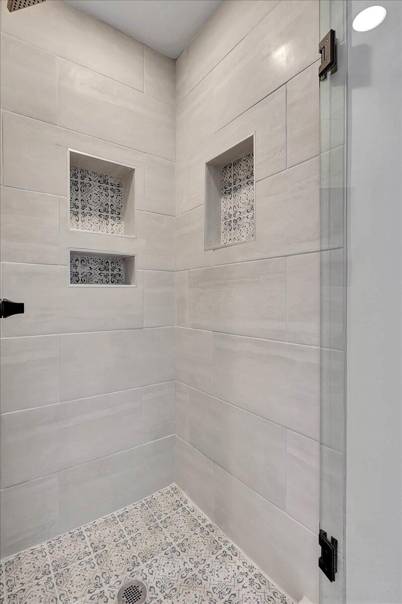 7592 Grasshopper Road