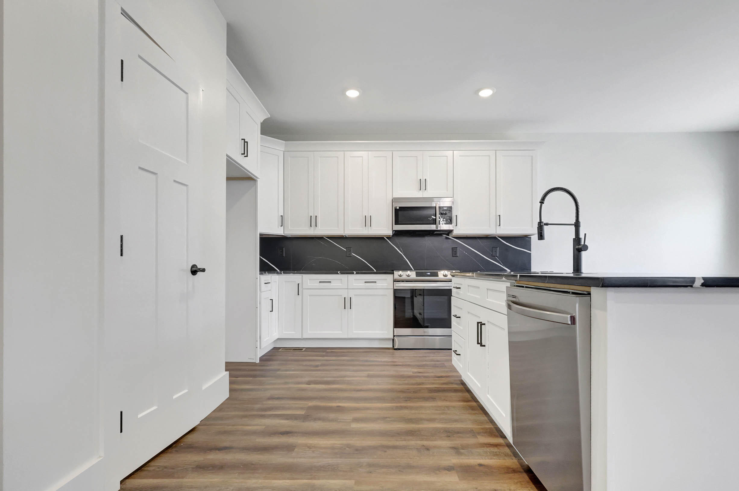 7592 Grasshopper Road