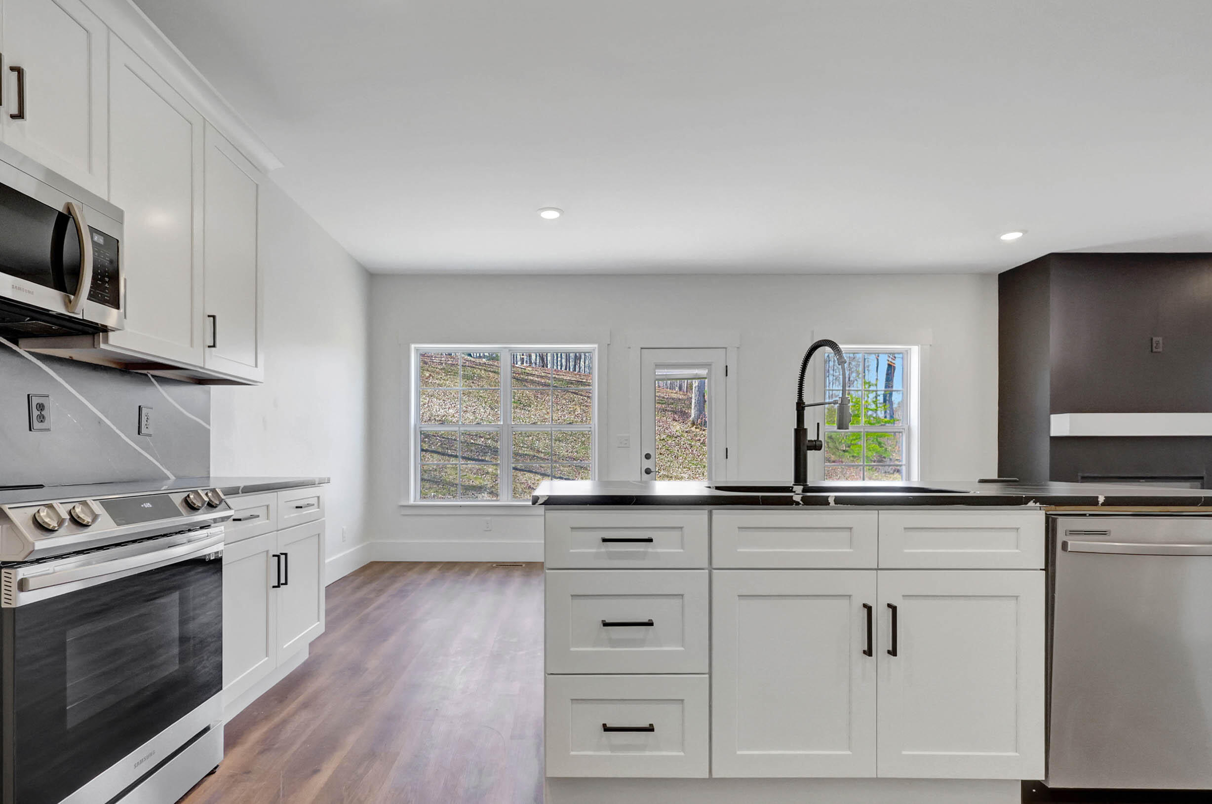 7592 Grasshopper Road