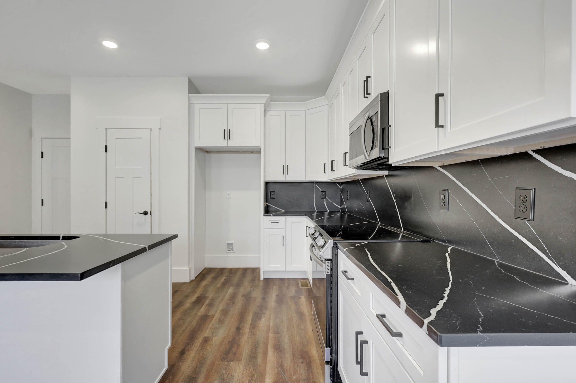 7592 Grasshopper Road