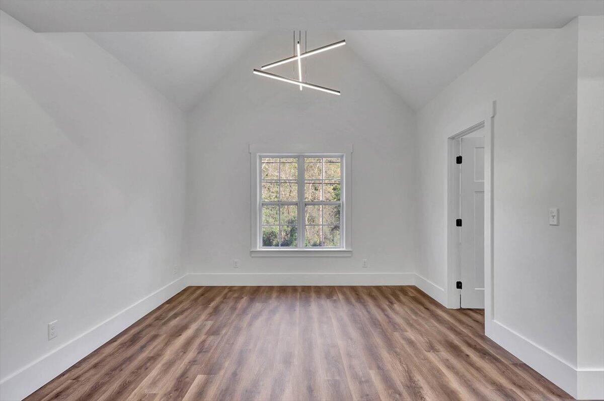 7592 Grasshopper Road