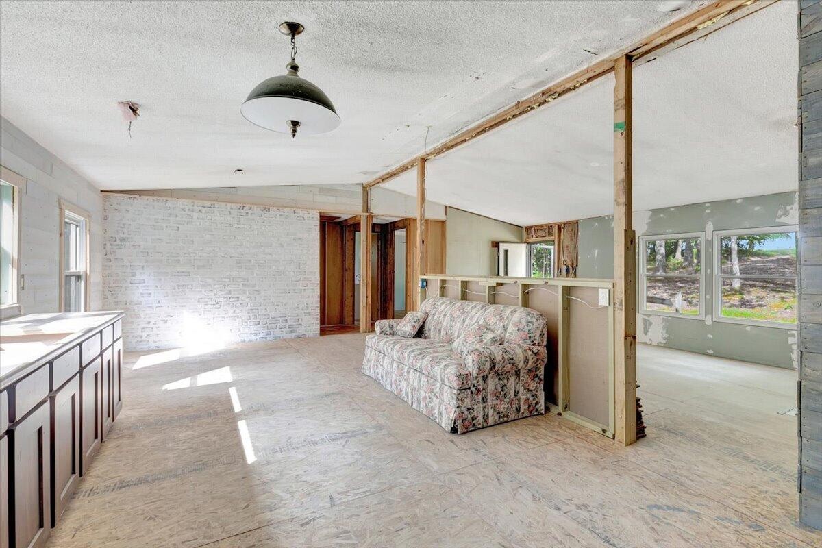 325 Hugh Allison Road