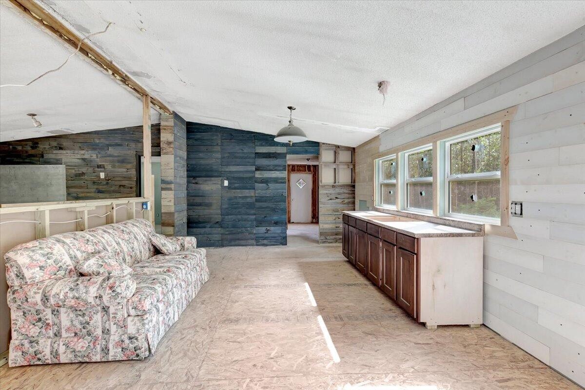 325 Hugh Allison Road