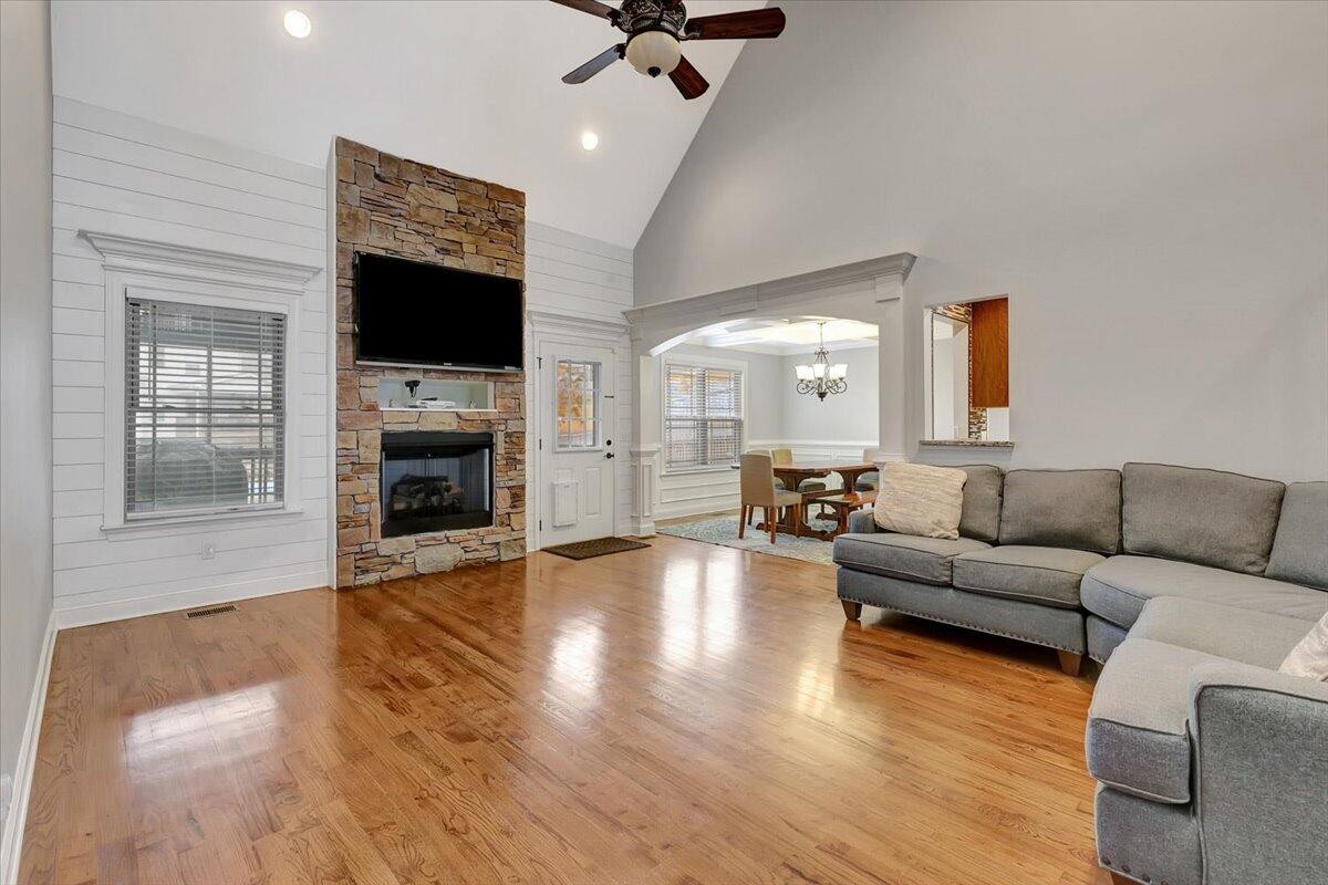 8111 Burgundy Circle