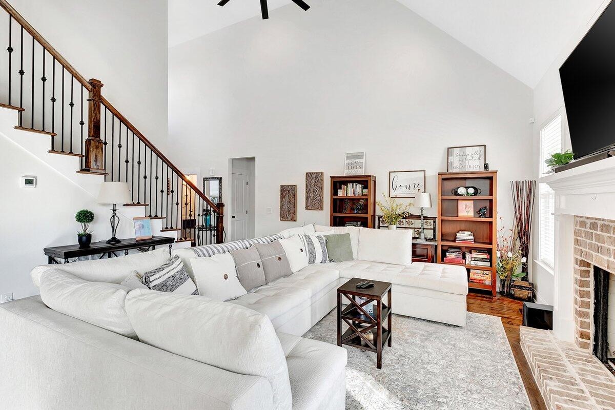 9215 Sir Charles Court