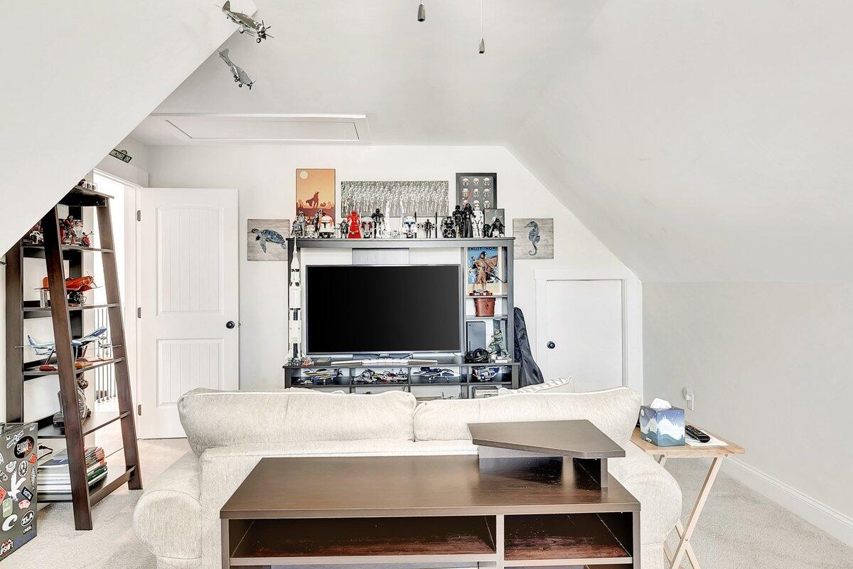 9215 Sir Charles Court