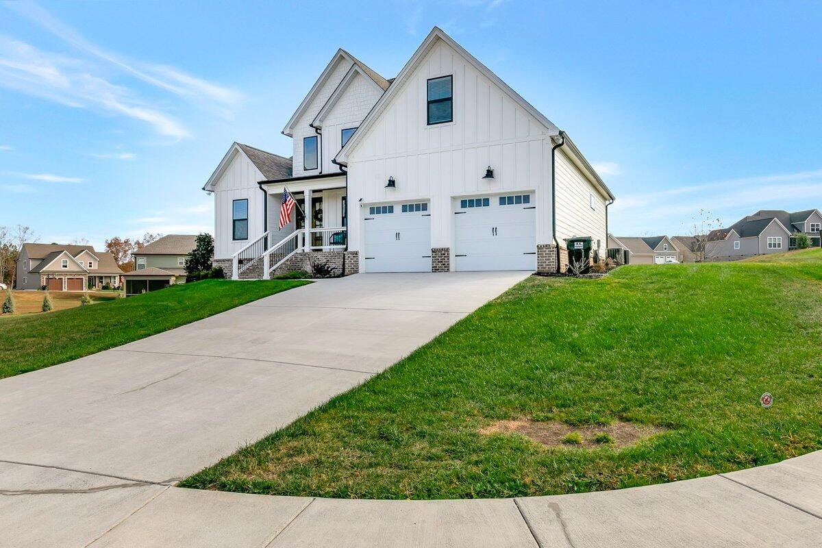 9215 Sir Charles Court