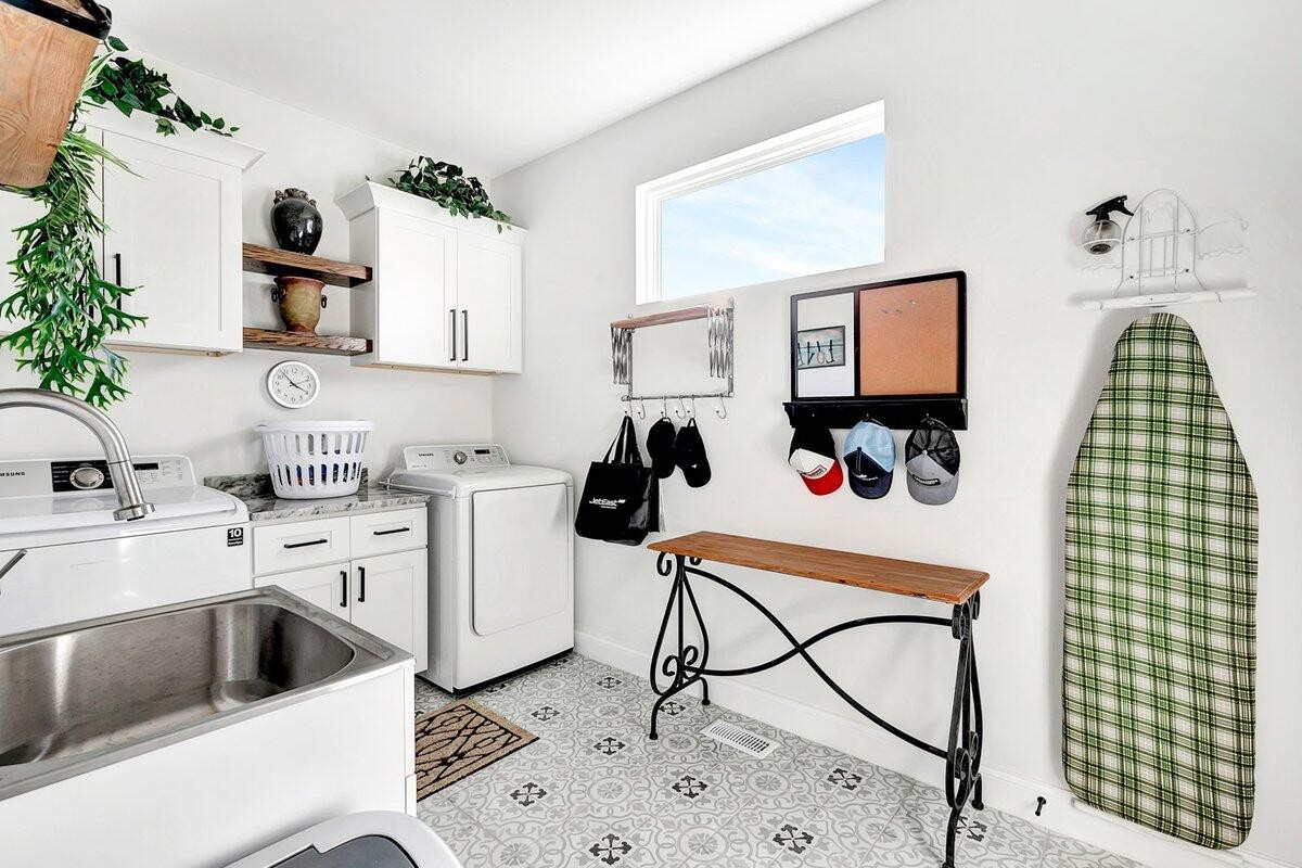 9215 Sir Charles Court