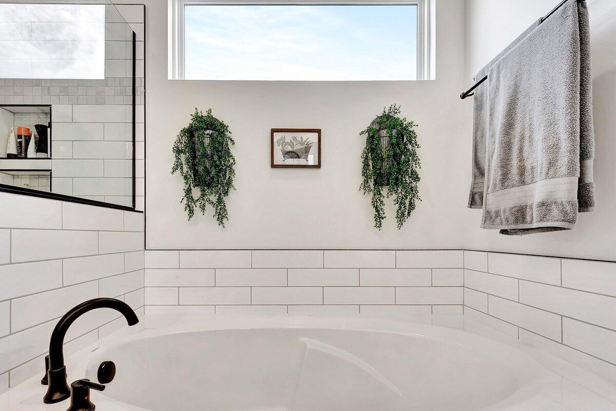 9215 Sir Charles Court