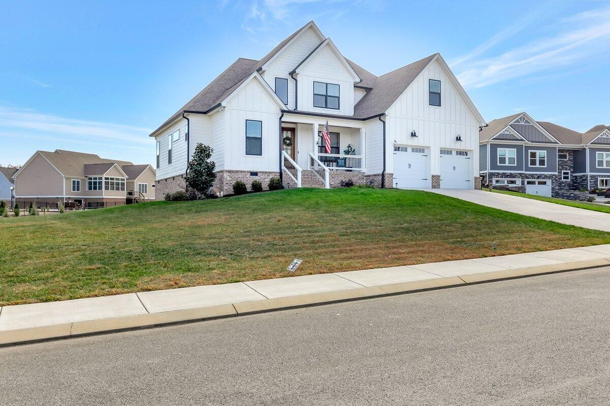 9215 Sir Charles Court