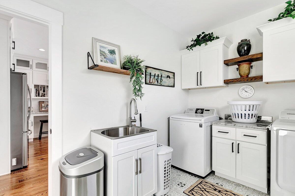 9215 Sir Charles Court