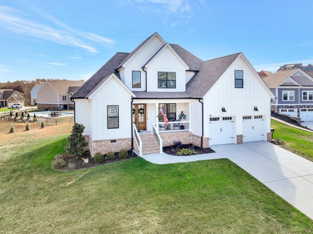 9215 Sir Charles Court