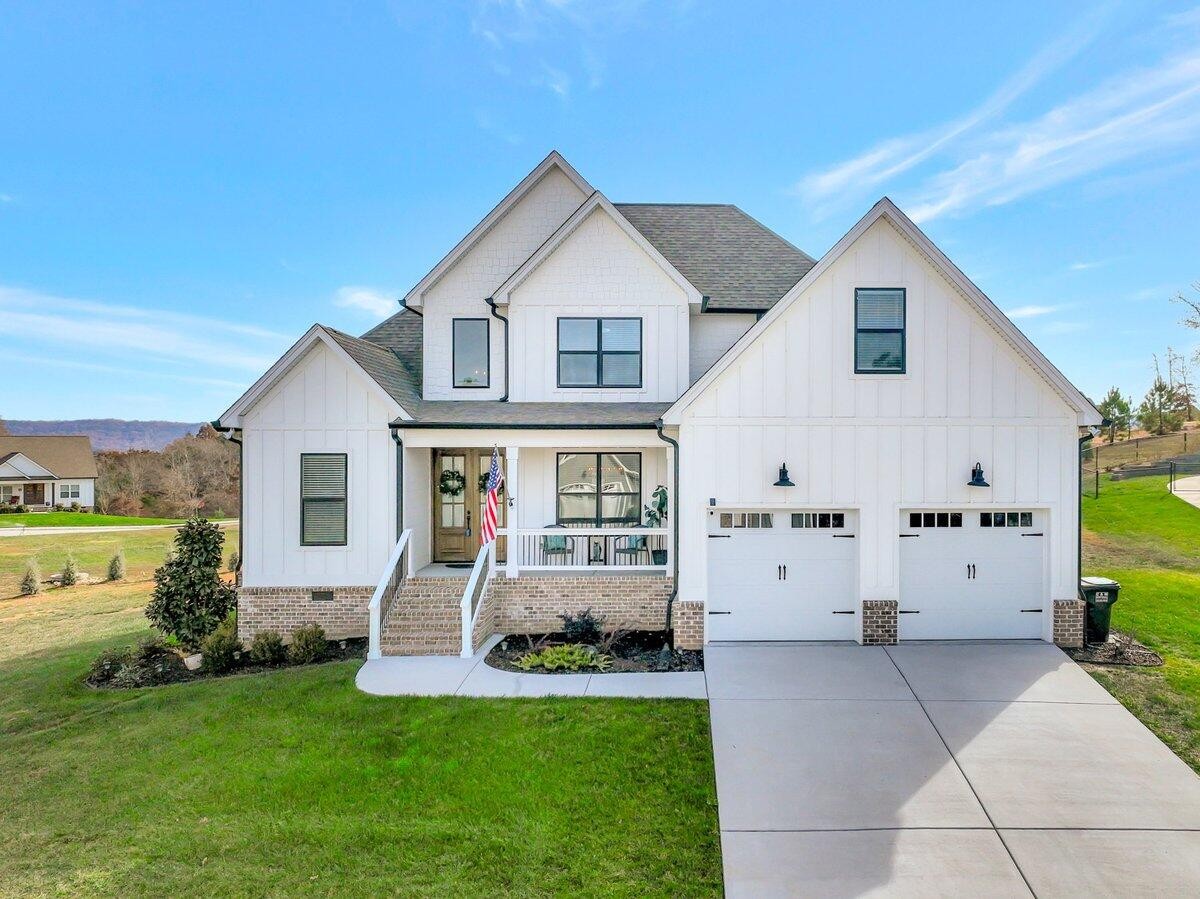 9215 Sir Charles Court